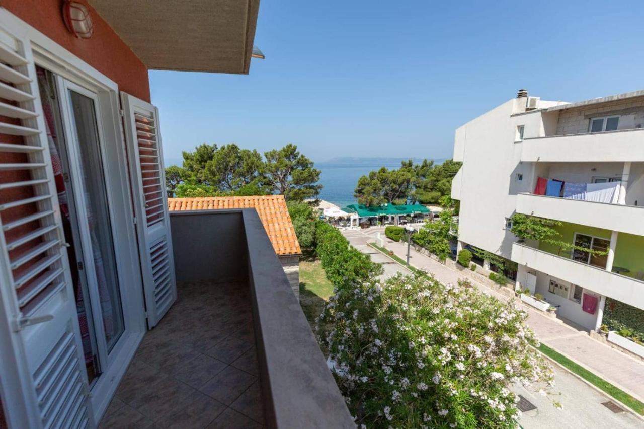 Apartments Elena Tučepi Екстериор снимка