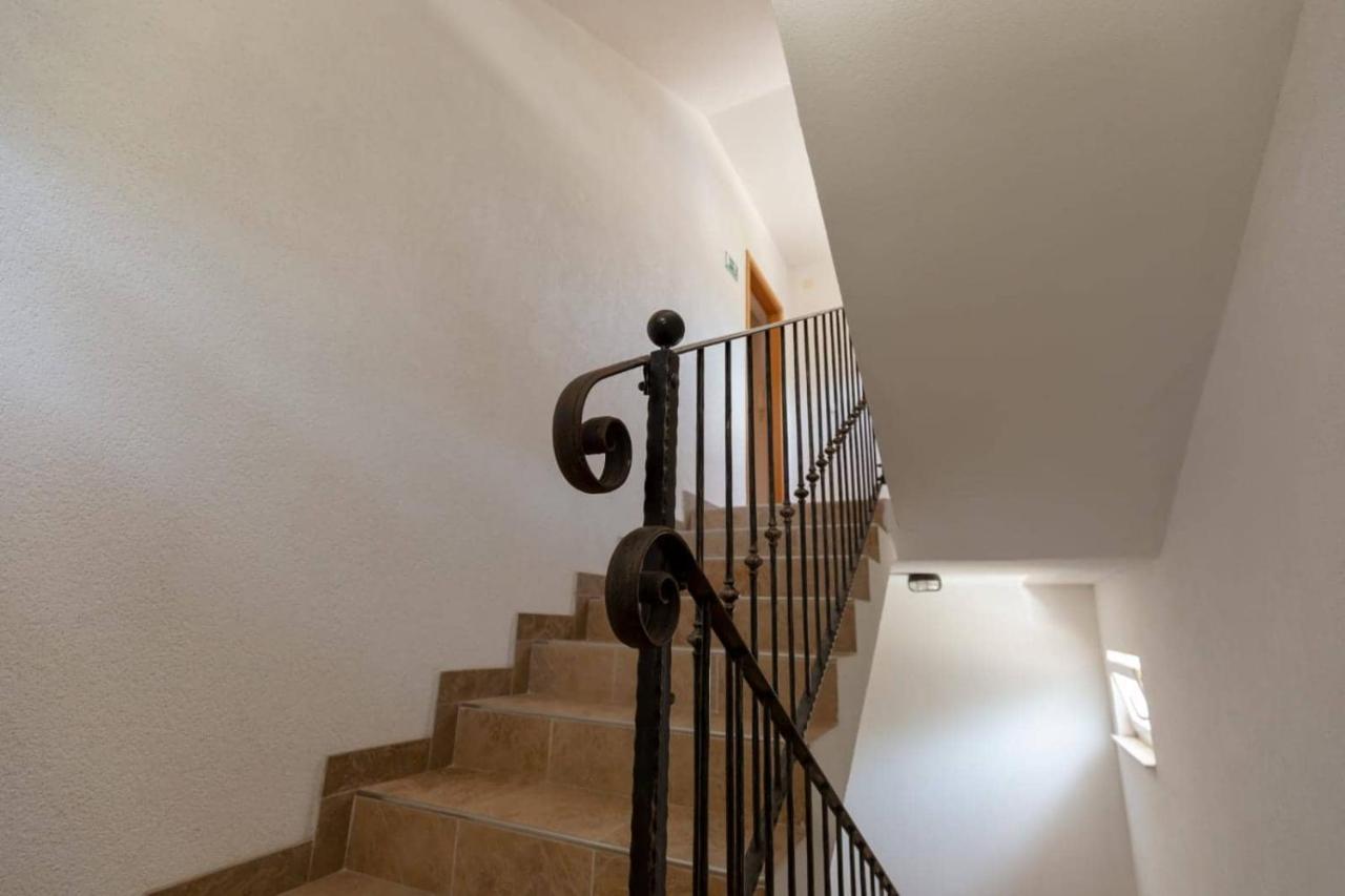 Apartments Elena Tučepi Екстериор снимка