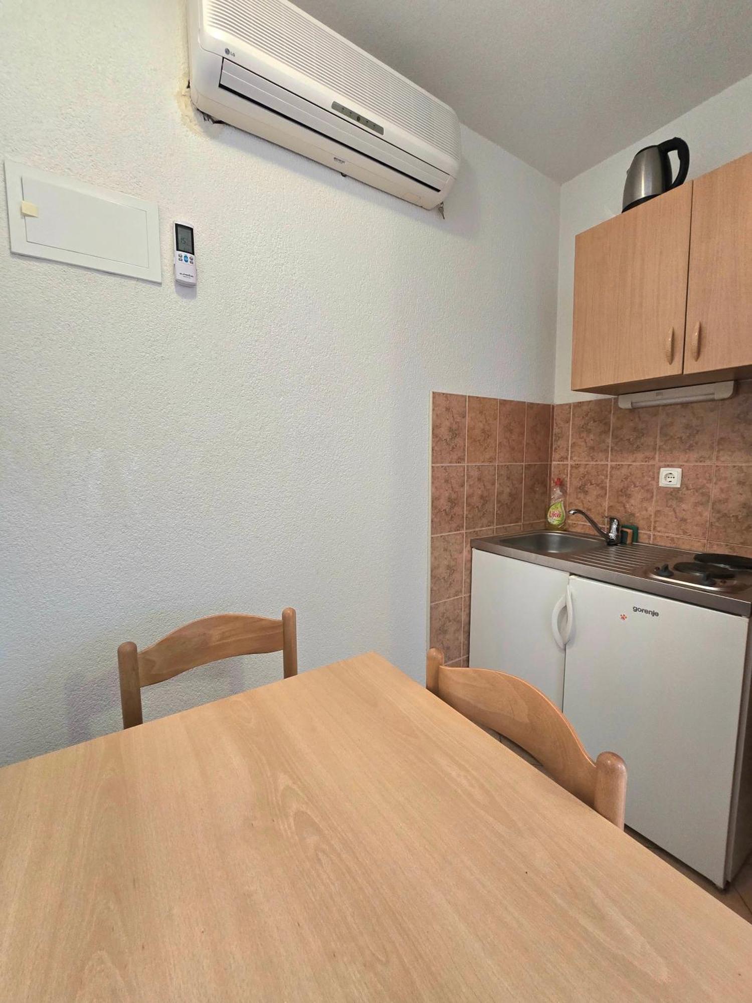 Apartments Elena Tučepi Екстериор снимка