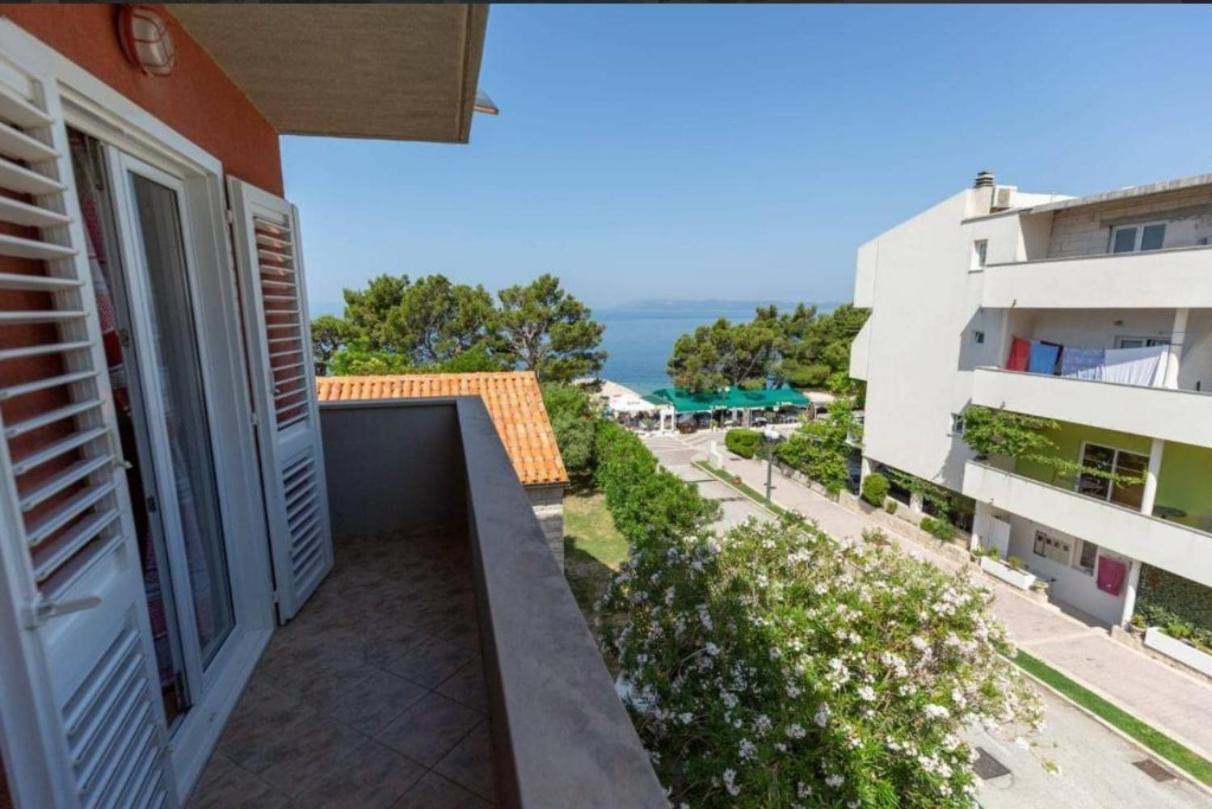 Apartments Elena Tučepi Екстериор снимка